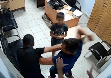 Polis merkezinde kayınbirader dayağı!