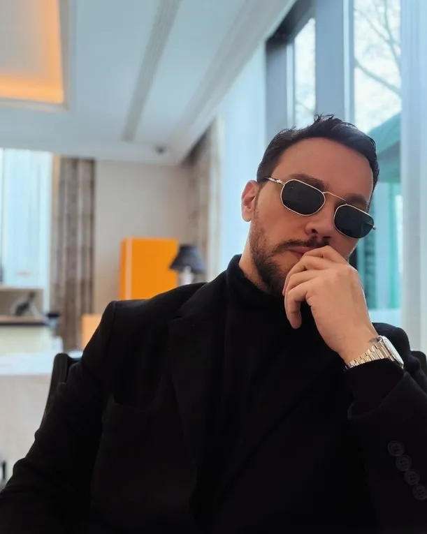 sinan-akcil-milli-takim-icin-mars-yazdi-yapay-zekayla-degil-kalple-1775802755565.jpg "Yapay zekayla değil kalple yazdım" Sinan Akçıl'dan marş müjdesi - 2