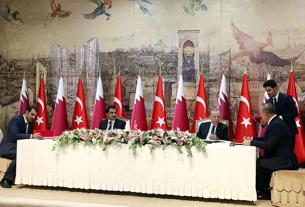 Başkan Erdoğan ile Katar Emiri Al Sani’den önemli görüşme! Türkiye ile Katar arasında 11 anlaşma