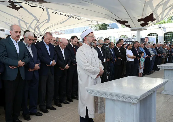 Son dakika: Başkan Erdoğan’dan Mursi açıklaması: Bunun normal bir ölüm olduğuna inancım yok