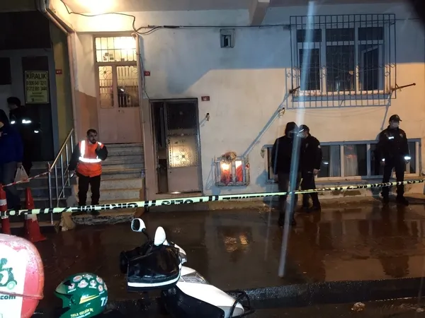Son dakika: İstanbul Esenler’de yangın faciası: 2 çocuk hayatını kaybetti - 3