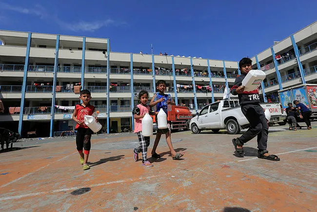 Terör devleti İsrail'in saldırısında anne ve babalarını kaybeden çocuklar dünyaya seslendi: Biz çocuğuz - 5