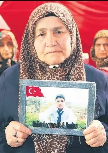1712641026147.jpg Diyarbakır annelerinden bayram öncesi evlatlarına çağrı: Gel emniyet güçlerimize teslim ol - 1
