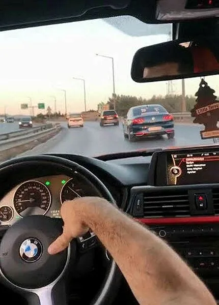 İzmir'de otomobille giderken havaya ateş açan maganda yakalandı - 3