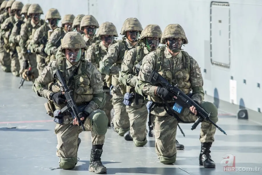 Karada ve suda düşmanın korkulu rüyası! İşte TSK'nın gözbebeği amfibi piyadeler 16