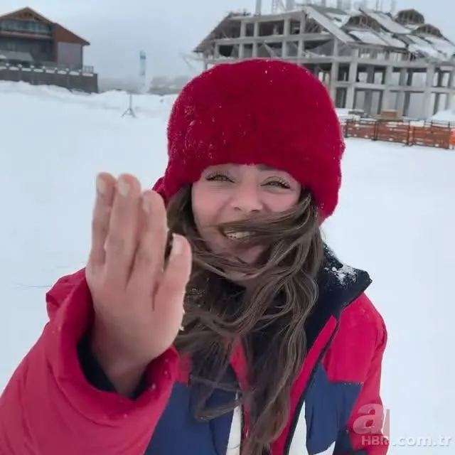 Sıla Türkoğlu tatil pozlarıyla sosyal medyayı salladı! 6