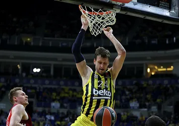 Fenerbahçe moral buldu: Fenerbahçe Beko 81-76 Bayern Münih