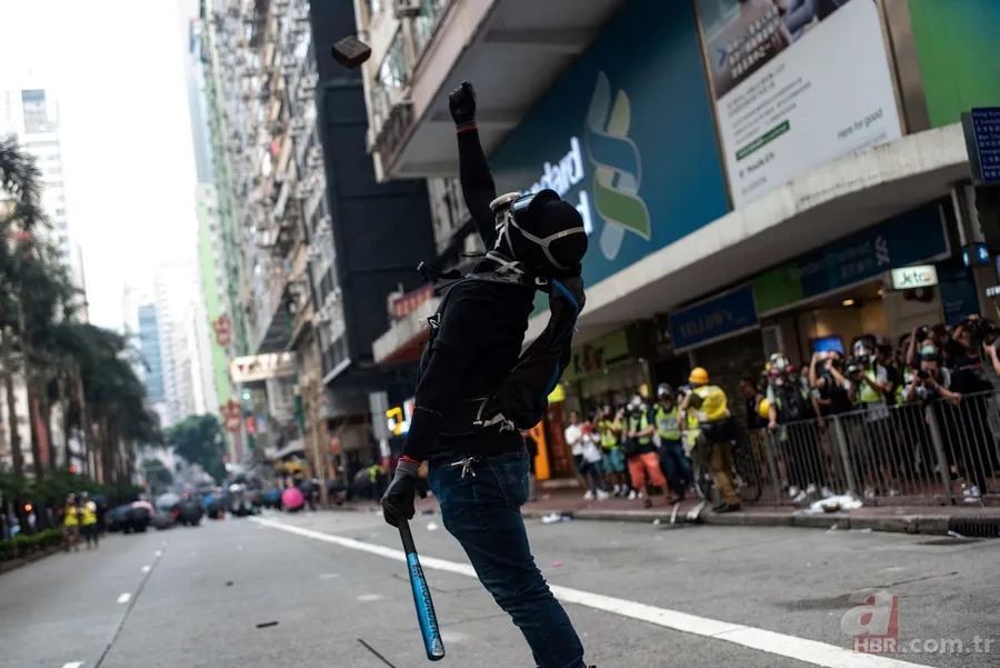 Hong Kong'dan dehşete düşüren kareler! Protestolar devam ediyor 9