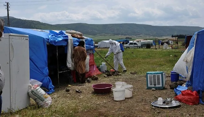 Gaziantep’e gelen 1500 mevsimlik tarım işçisi çadırlarında karantinada - 1