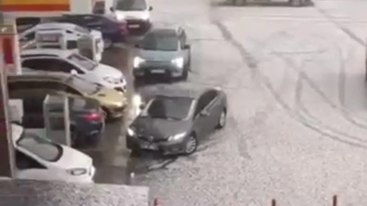 Ankara'da sağanak ve dolu etkili oldu