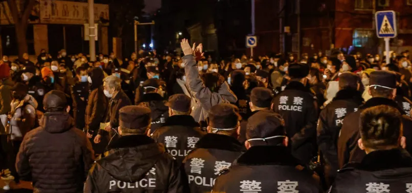 Çin'de Kovid-19 tedbirleri infiale yol açtı! Ülke ayaklandı! Gerilim her geçen gün tırmanıyor