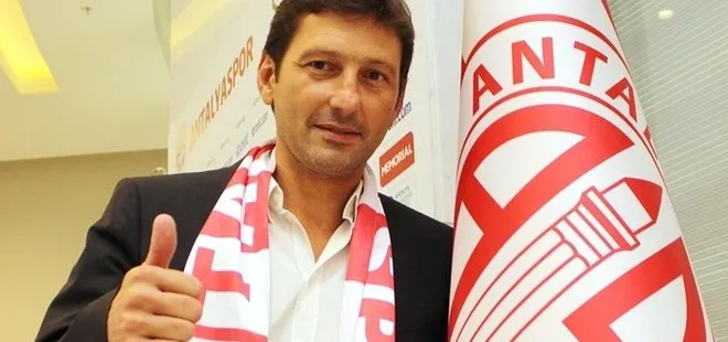 Antalyaspor Teknik Direktörü Leonardo Araujo istifa etti