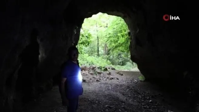 Korku filmlerini aratmayan mağara, binlerce yarasaya ev sahipliği yapıyor
