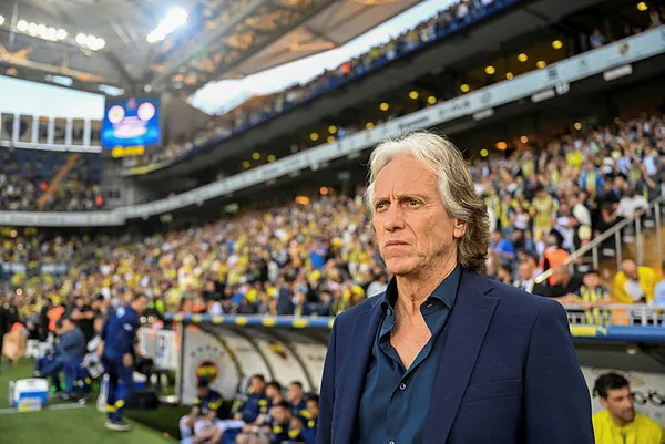 jorge-jesus-fenerbahceden-ayrildigini-duyurdu-1686518414165.jpg Jorge Jesus Fenerbahçe'den ayrıldığını duyurdu - 3