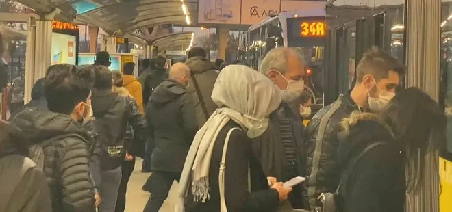 Koronavirüs vakalarının en çok görüldüğü İstanbul’da toplu ulaşımda yine yoğunluk