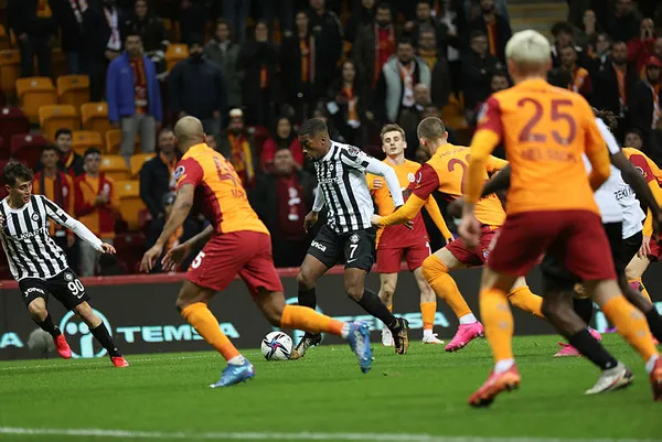 galatasaray-2-altay-2-mac-sonucu-aslan-yine-kayip-1638641271408.jpg Galatasaray: 2 - Altay: 2 MAÇ SONUCU | Aslan yine kayıp - 3