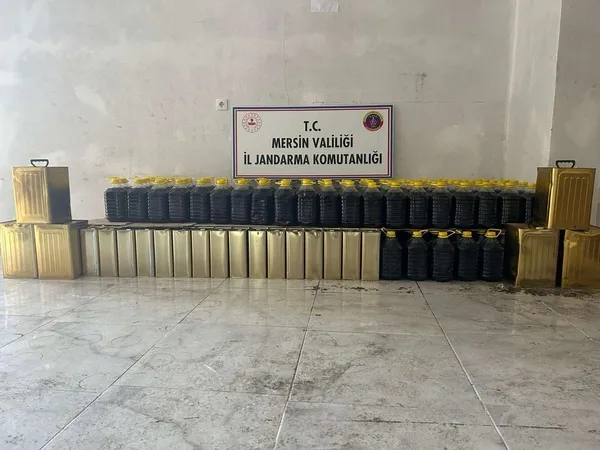 sahte-zeytinyagi-operasyonu-6-ton-200-kilogram-urun-ele-gecirildi-1715578352352.jpg Sahte zeytinyağı operasyonu! 6 ton 200 kilogram ürün ele geçirildi - 2
