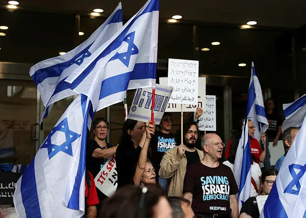 Eski Mossad Başkanı Tamir Pardo: İsrail ikiye bölünmüş durumda!