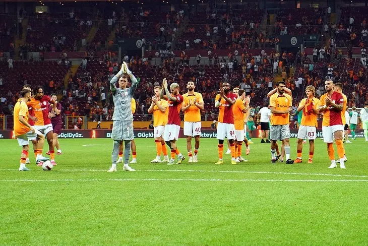 Süper Lig’de süper derbi! İşte Galatasaray-Trabzonspor maçı muhtemel 11’leri! Okan Buruk mu, Nenad Bjelica mı?