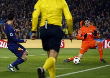 Courtois'a etek giydirdiler