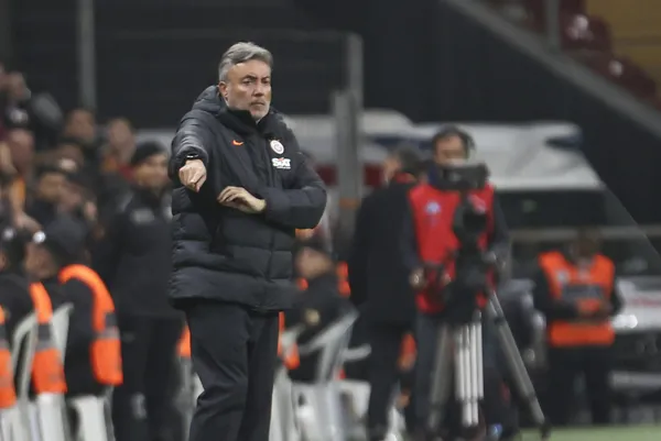 Galatasaray’da Domenec Torrent’in yerine Hakan Balta geliyor