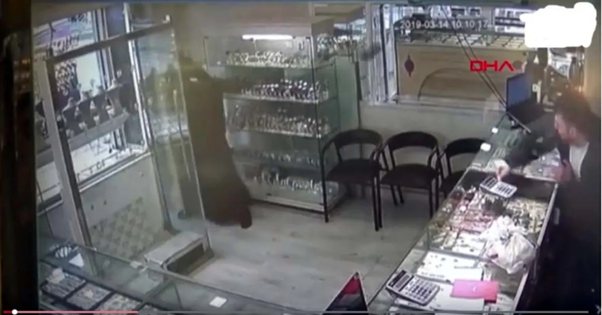 Bursa'da dehşet saçan çarşaflı gaspçılar "suç makinesi" çıktı |Video