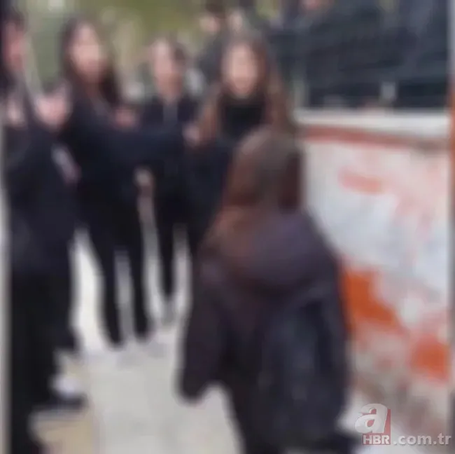 "Pes" dedirten akran zorbalığı! Tehdit darp ve baskı... Öğrenciye diz çöktürdüler 4
