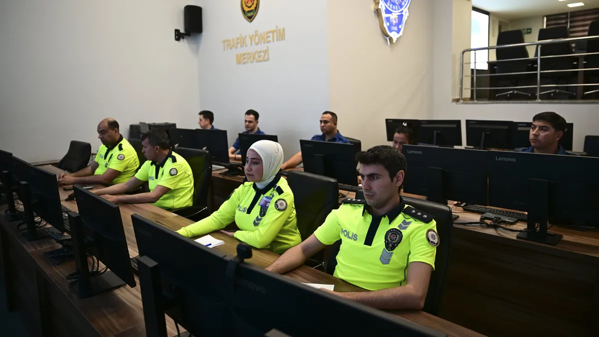 Bakan Çiftçi'den bayram mesajı: 334 bin personelimiz sahada