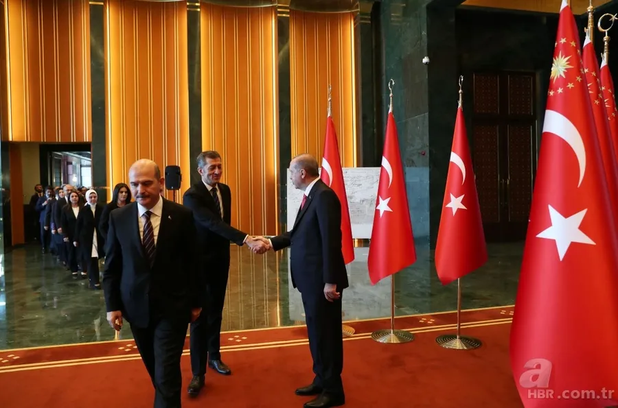 Külliye'deki törende Başkan Erdoğan'ın arkasında yer alan panonun önemi ne? 9