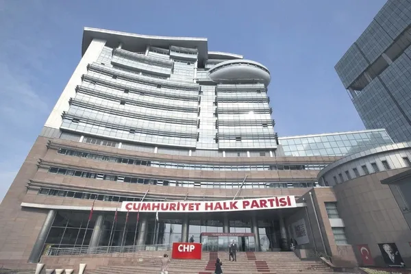 1650771524697.jpeg CHP'de kayıp hediye skandalı! Özel kalemden artanlar Kemal Kılıçdaroğlu'na gidiyor - 2