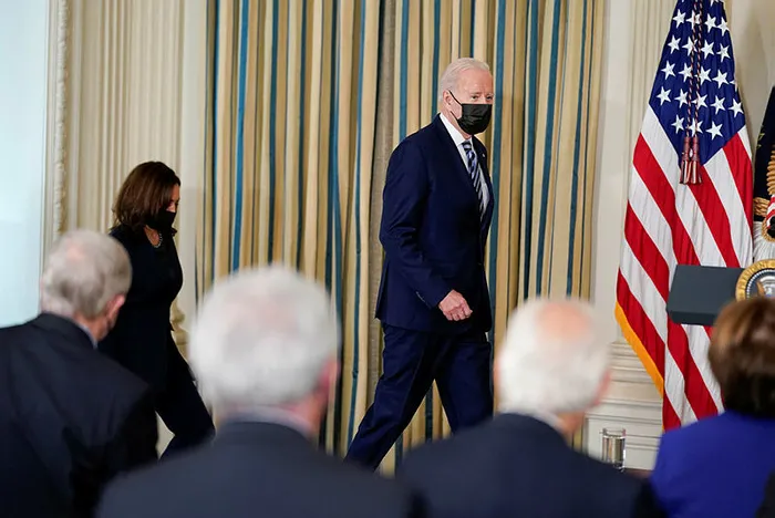 Son dakika: ABD Başkanı Joe Biden yetkilerini Kamala Harris’e devrediyor