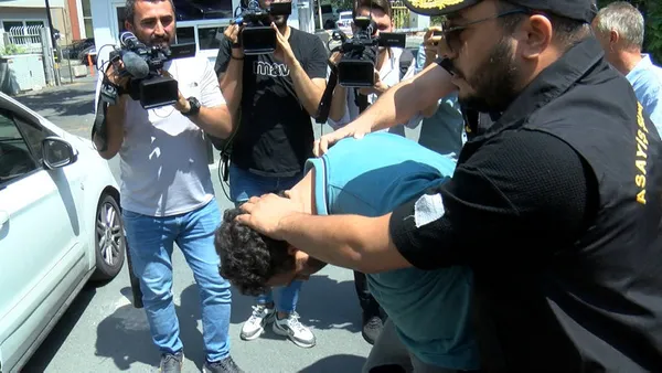 milli-gazete-yazari-mustafa-kasadarin-oglu-muhammed-nuh-kasadari-vahsice-katletti-dondurucudaki-cesedin-detayl-1689258282055.jpg Milli Gazete yazarı Mustafa Kasadar’ın oğlu Muhammed Nuh Kasadar'ı vahşice öldürmüştü! Tutuklanan şüphelinin ifadesi kan dondurdu - 6