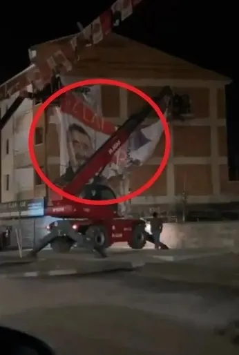 1707136066005.jpg CHP'de Gölbaşı krizi patladı! ABB kamyonlarını gönderip afiş astırdı: Ankara sonunda bizi hatırladı... - 6