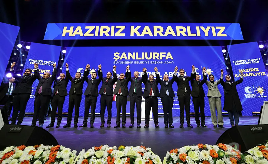 AK Parti'nin Ankara ve İzmir adayları açıklandı! 17'si büyükşehir 48 il daha belli oldu! Başkan Erdoğan duyurdu... 29
