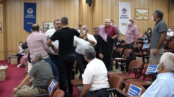 HDP'den 'İstiklal Marşı' saygısızlığı! Kürsüde şarkı söyleyemem - 4
