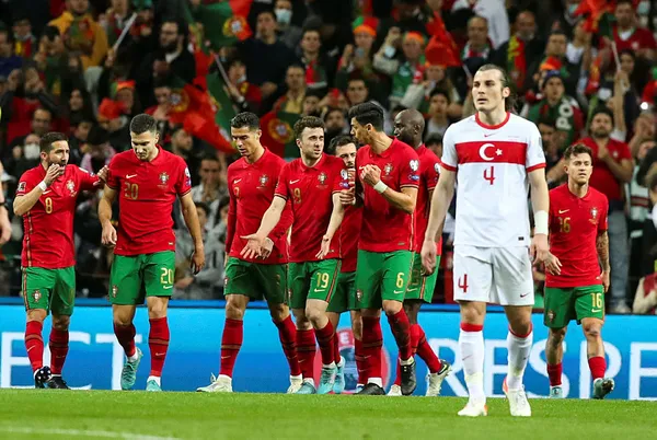 burak-penalti-kacirdi-tur-portekizde-kaldi-portekiz-3-1-turkiye-mac-sonucu-ozet-1648160424948.jpg Burak penaltı kaçırdı tur Portekiz'de kaldı! Portekiz 3-1 Türkiye (MAÇ SONUCU-ÖZET) - 6