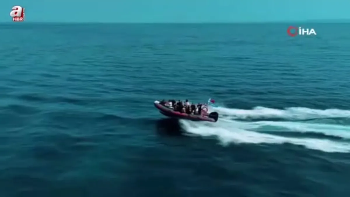 Tekirdağ İl Jandarma Komutanlığı teşkilatın 186. yıldönümünü su altına kutladılar