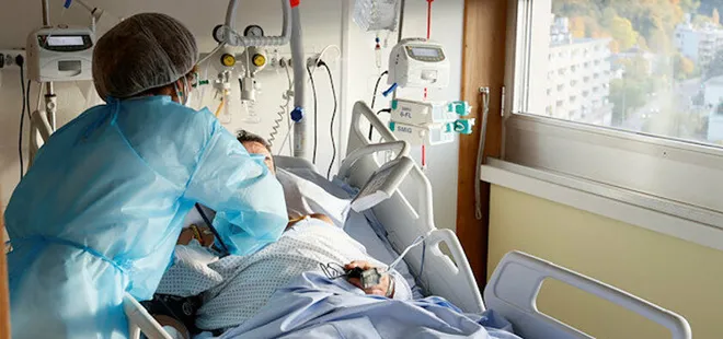 Koronavirüs aşısı sonrasındaki yan etkiler geçmiyorsa ne yapmalı? 4. pik hakkında flaş açıklama