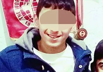 Öğretmene kızdı, 2'nci kattaki sınıftan atladı