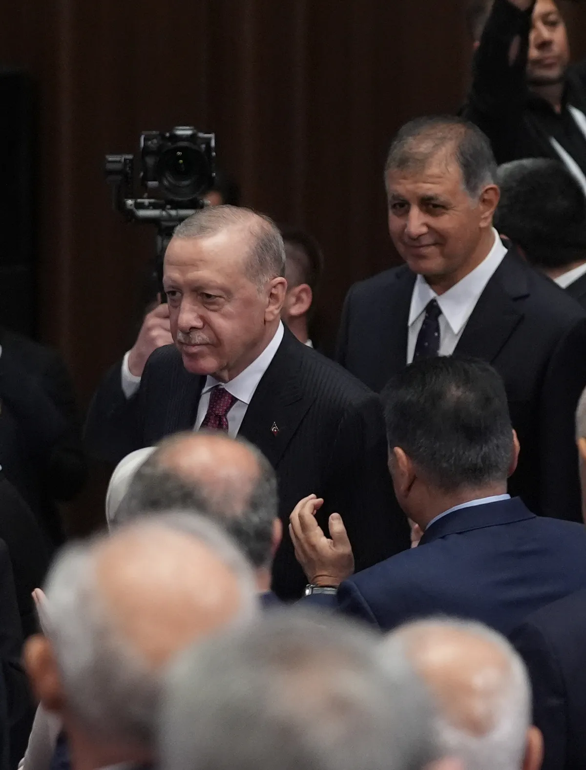 baskan-erdogandan-net-fon-mesaji-milletin-hakkina-girenler-hesabini-verecek-1791366182161.jpg Erdoğan'dan fon açıklaması: Vatandaşımızın birikiminin ödenmesi için süreçleri işletiyoruz (Foto: AA)