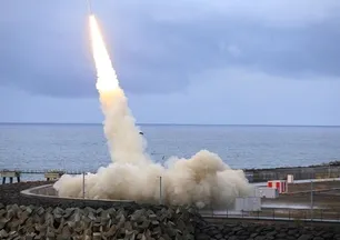 Türkiye'nin en hızlı füzesi TAYFUN'dan dünyaya gövde gösterisi! Hedefi başarıyla vurdu