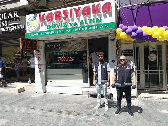 ikinci-secil-erzan-vakasi-izmirde-patlayan-olayda-banka-subesi-ve-doviz-burosunda-arama-1719577644933.jpg İkinci Seçil Erzan vakası! İzmir'de patlayan olayda banka şubesi ve döviz bürosunda arama! Psikiyatri servisine yatırıldı... - 4