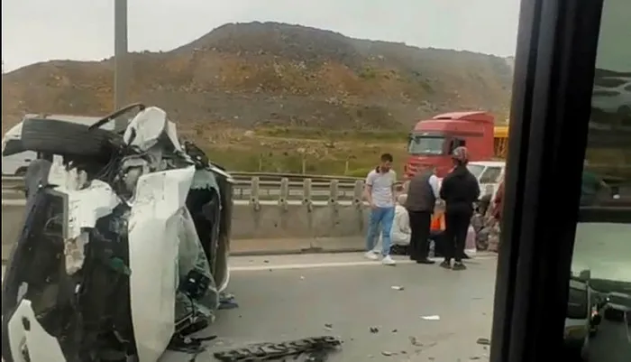 pendik-sabiha-gokcen-havalimani-yolunda-zincirleme-trafik-kazasi-2-yarali-1652884308006.jpg Pendik Sabiha Gökçen Havalimanı yolunda zincirleme trafik kazası: 2 yaralı - 4