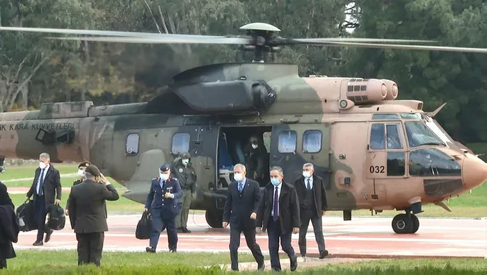 Son dakika: Milli Savunma Bakanı Hulusi Akar ve komutanlar Ege Ordusu Komutanlığında - 3