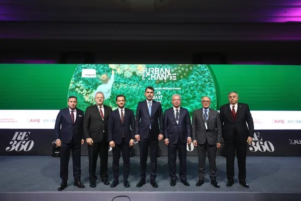 bakan-murat-kurumdan-tum-sektorlere-yesil-kalkinma-projeleri-cagrisi-1639594516400.jpg Bakan Murat Kurum’dan tüm sektörlere “Yeşil Kalkınma” projeleri çağrısı - 5