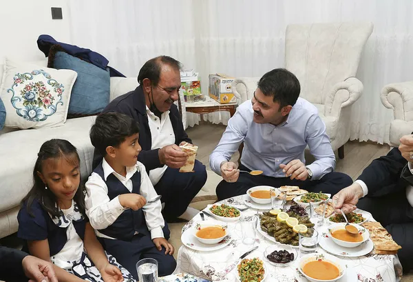 Başkan Erdoğan Elazığlı depremzede aileyle telefonda görüştü! Evlerimiz o biçim, size dua ediyoruz