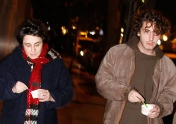 Şahin Tepesi'nin yıldızları Esra Dermancıoğlu ve Boran Kuzum'dan akşam gezmesi