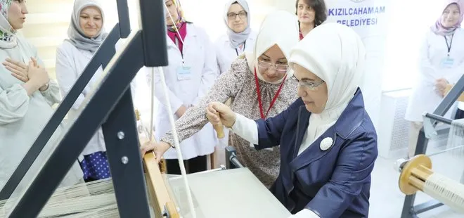 Emine Erdoğan Kızılcahamam’da Halk Eğitim Merkezini ziyaret etti