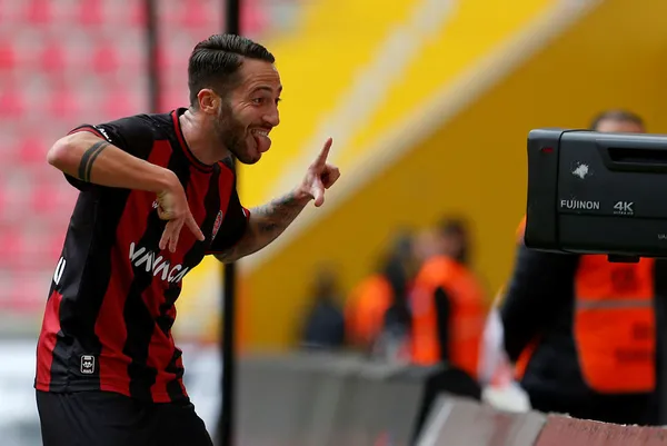 1636048707554.jpg Karagümrüklü Bertolacci'ye Galatasaray talip! Cimbom 6 numara transferi için düğmeye bastı - 1
