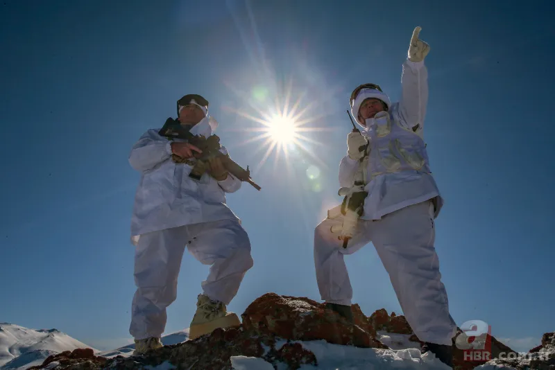 Karla kaplı dağlarda PKK'ya dondurucu darbe 7